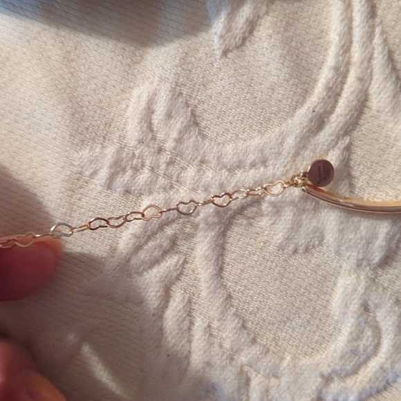 Dainty Mother of Pearl Bracelet - Picture 2 of 7